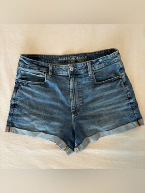 American Eagle Mom Shorts Denim Cutoff High Rise Stretch Jean Shorts Size 14